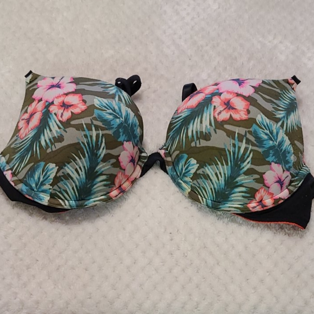 Pink push up bra